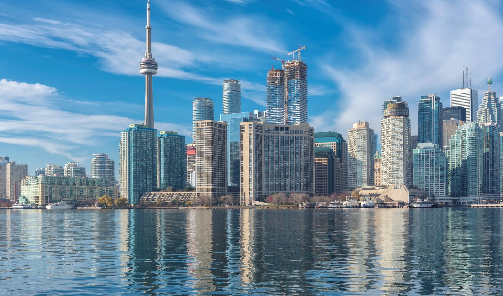 Ostkanada Highlights 12 Tage ab Toronto: Toronto mit CN Tower Ostkanada Highlights 12 Tage ab Toronto: Toronto mit CN Tower