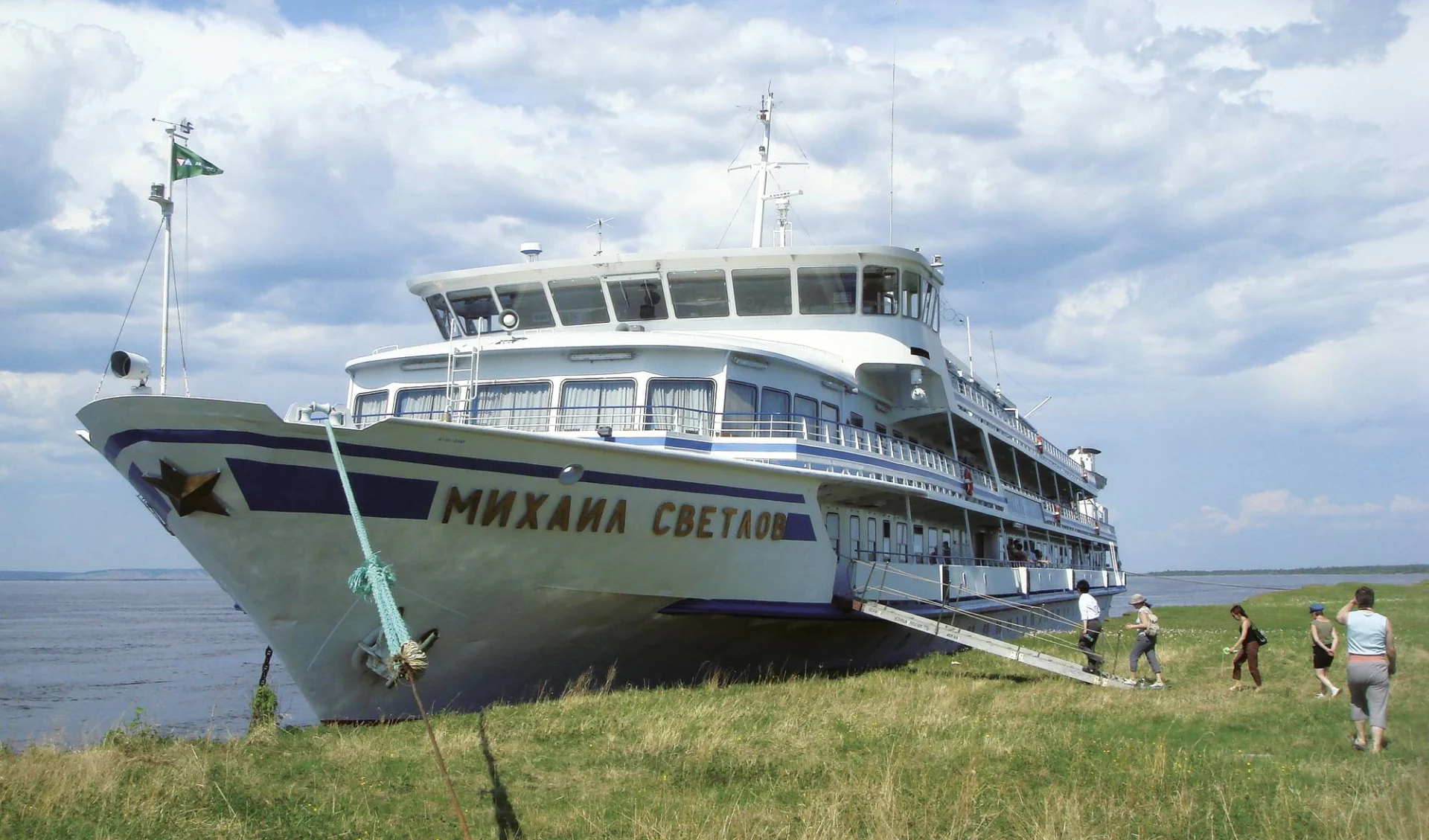 MS Michail Swetlow Abenteuer Lena ab Jakutsk: Lena MS Michail Swetlow Abenteuer Lena ab Jakutsk: Lena