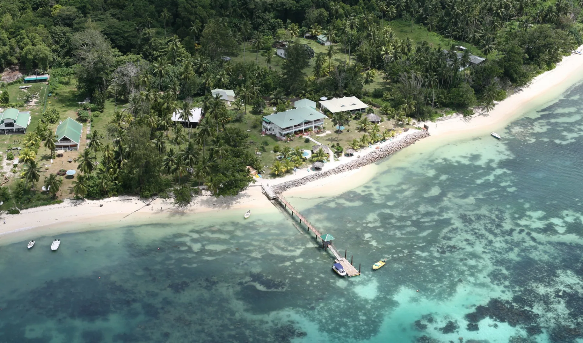L'Habitation in Cerf Island: exterior: L'Habitation in Cerf Island: exterior: