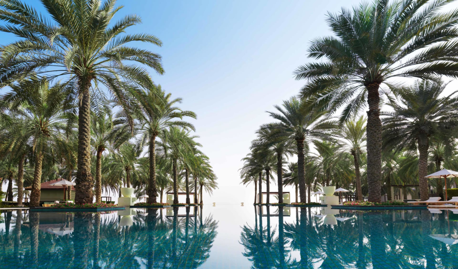 Al Bustan Palace, a Ritz-Carlton Hotel in Muscat: Infinity Pool Al Bustan Palace, a Ritz-Carlton Hotel in Muscat: Infinity Pool