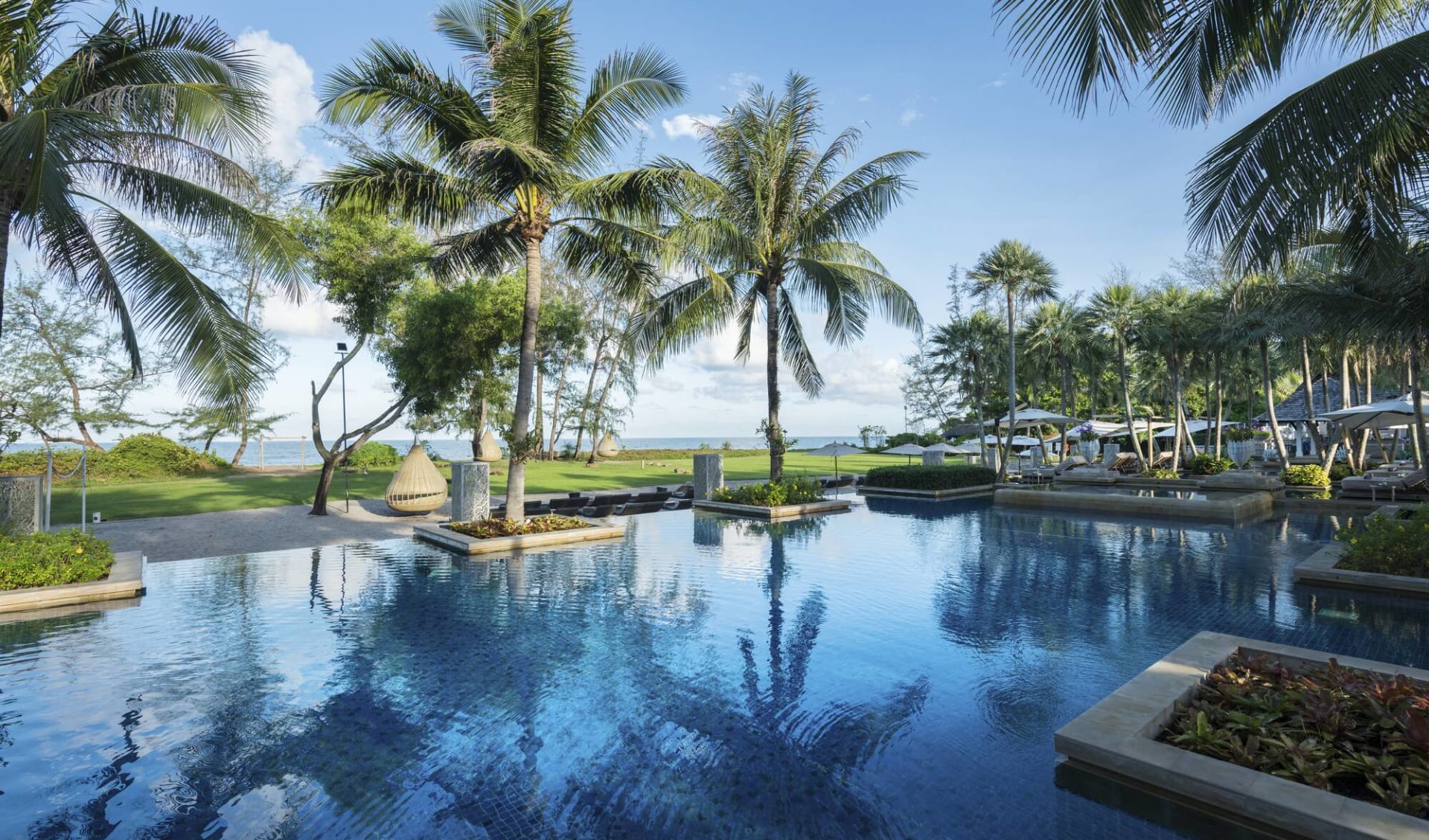 Anantara Mai Khao Phuket Villas: Infinity Pool Anantara Mai Khao Phuket Villas: Infinity Pool
