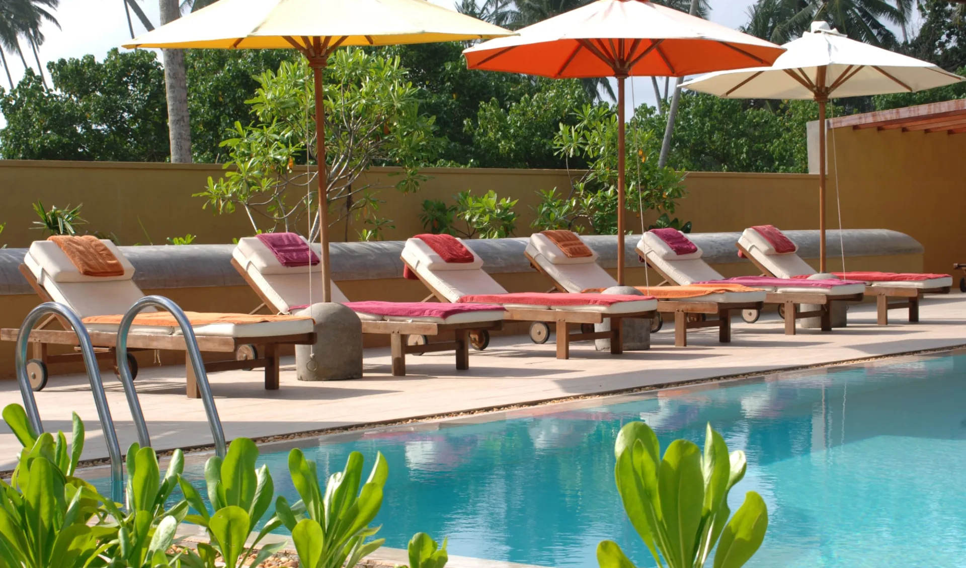 Aditya Resort in Hikkaduwa: Pool Aditya Resort in Hikkaduwa: Pool
