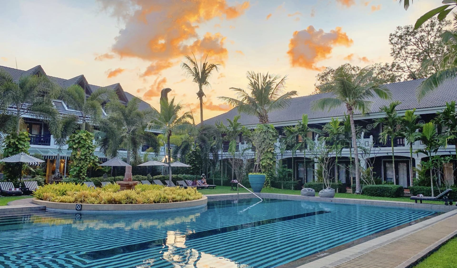 Shinta Mani Angkor in Siem Reap: Pool at Bayon Resort Wing Shinta Mani Angkor in Siem Reap: Pool at Bayon Resort Wing