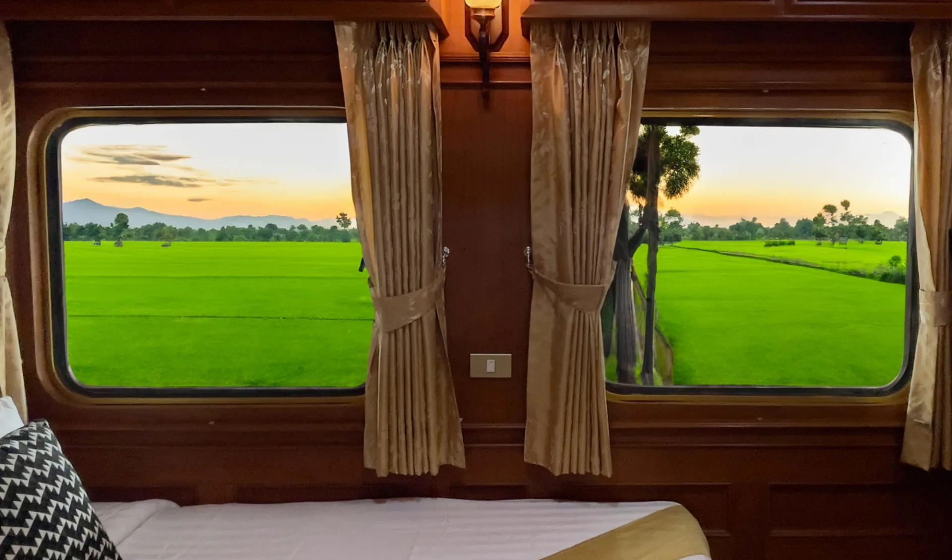 The Blue Jasmine – Heritage Zug ab Bangkok: Premium Suite The Blue Jasmine – Heritage Zug ab Bangkok: Premium Suite