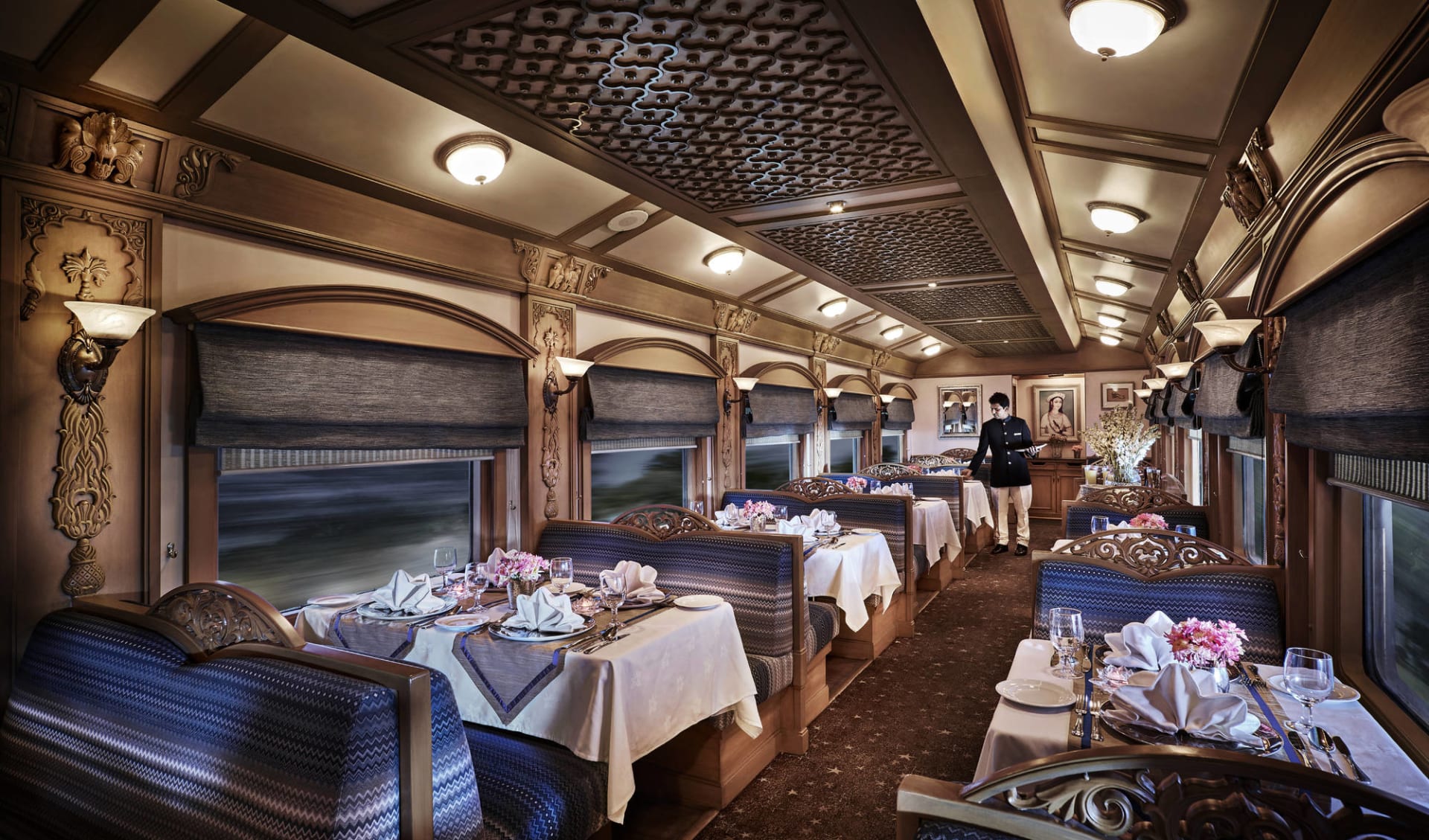 «The Deccan Odyssey» - Die Pracht Maharashtras ab Mumbai: Restaurant «The Deccan Odyssey» - Die Pracht Maharashtras ab Mumbai: Restaurant