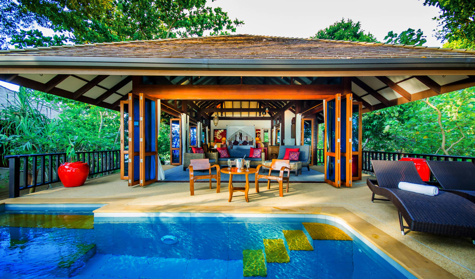 Koh Jum Beach Villas in Ko Jum: 1-Bedroom Beachfront Pool | Baan Si Dang Koh Jum Beach Villas in Ko Jum: 1-Bedroom Beachfront Pool | Baan Si Dang