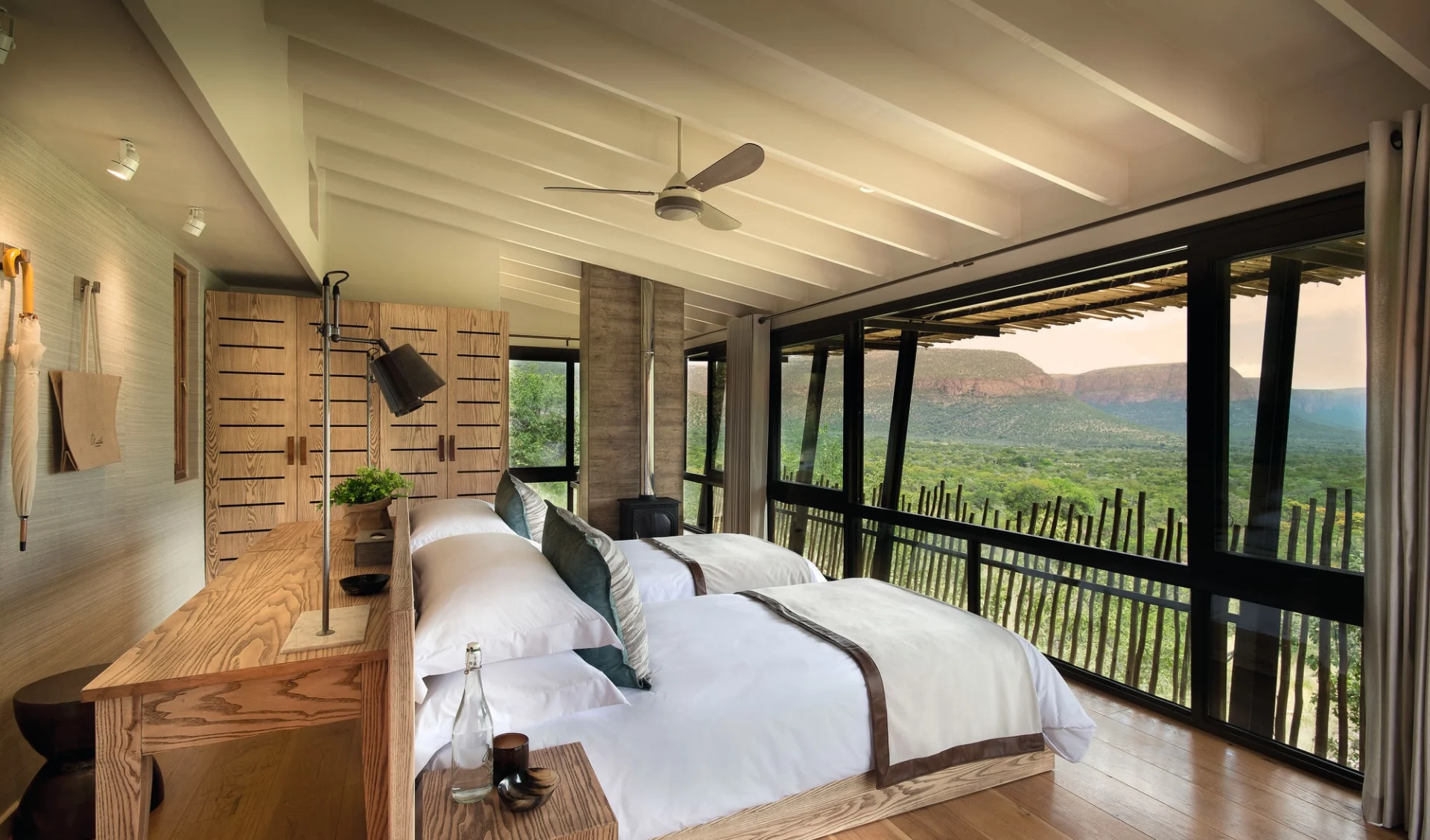 Marataba Mountain Lodge in Marakele Nationalpark: Marataba Trails Lodge - Zimmer mit Twinbed Marataba Mountain Lodge in Marakele Nationalpark: Marataba Trails Lodge - Zimmer mit Twinbed