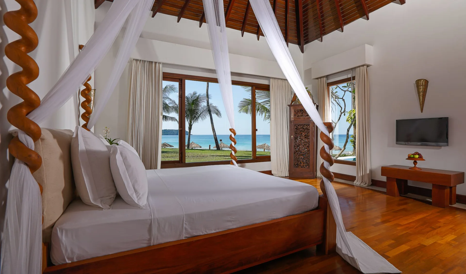 Ngapali Bay Villas & Spa: Sea Front Villa with Plunge Pool Ngapali Bay Villas & Spa: Sea Front Villa with Plunge Pool