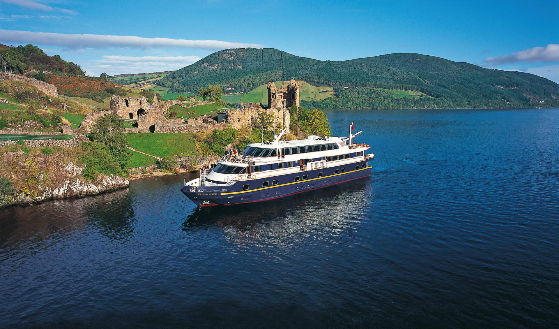MS Lord of the Glens, Schiffsreise ins Herz der Highlands ab Edinburgh: Schottland_Lord_Glens_Schiff_UruquhartCastle_Schloss_LochNess_Unbekannt