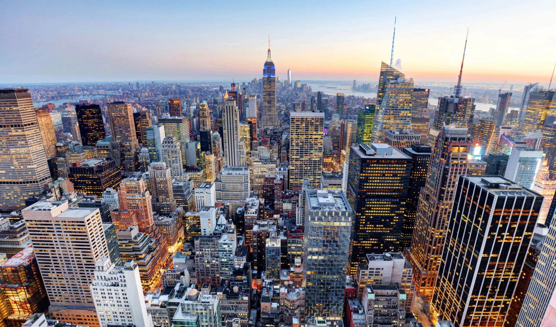 DoubleTree Suites by Hilton- Times Square in New York - Manhattan: shutterstock_1444834709_nyc DoubleTree Suites by Hilton- Times Square in New York - Manhattan: shutterstock_1444834709_nyc