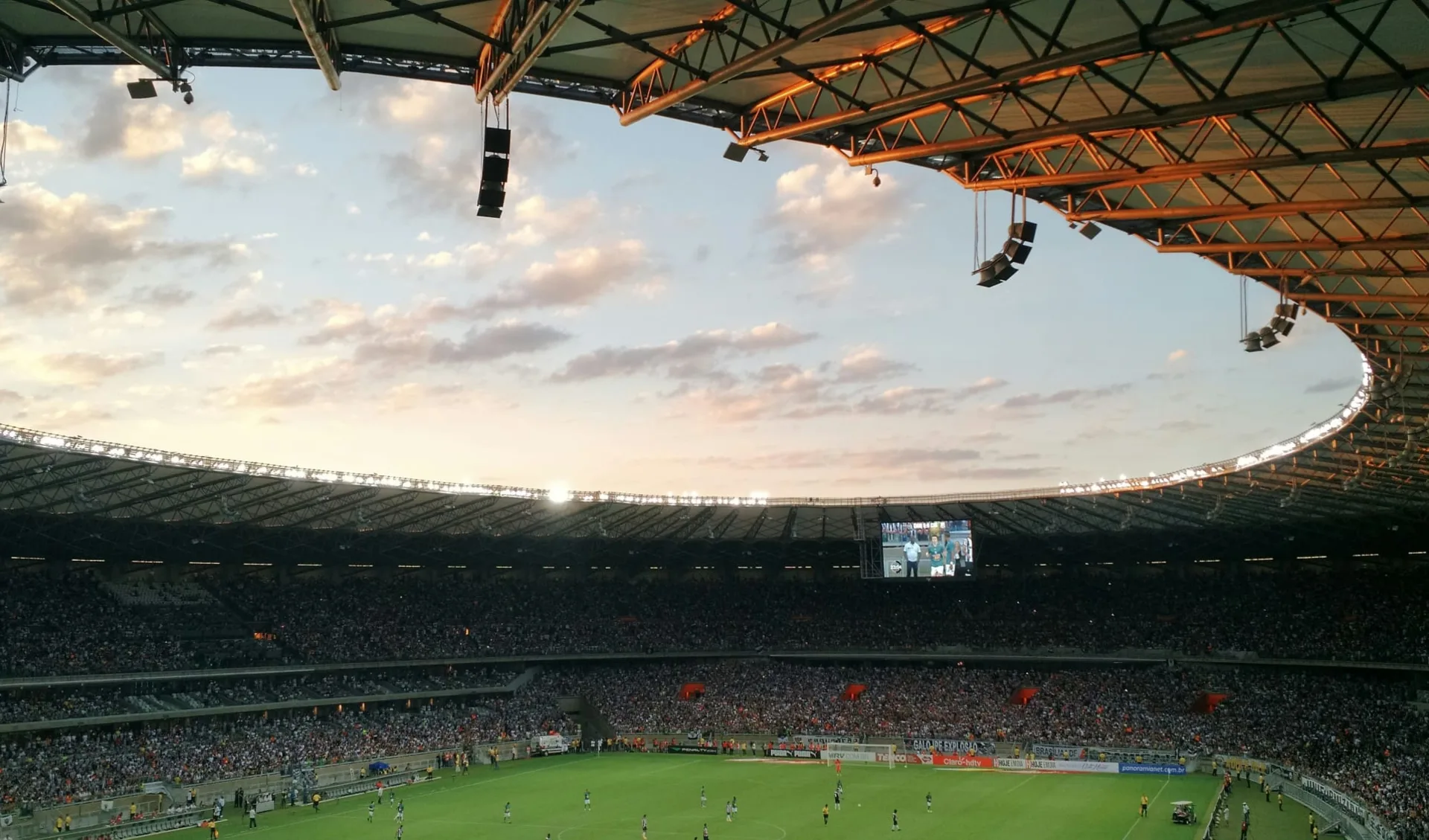 Fussball EM 2024 mit Roger Geissberger in Zürich: Stadion 2.0 Fussball EM 2024 mit Roger Geissberger in Zürich: Stadion 2.0
