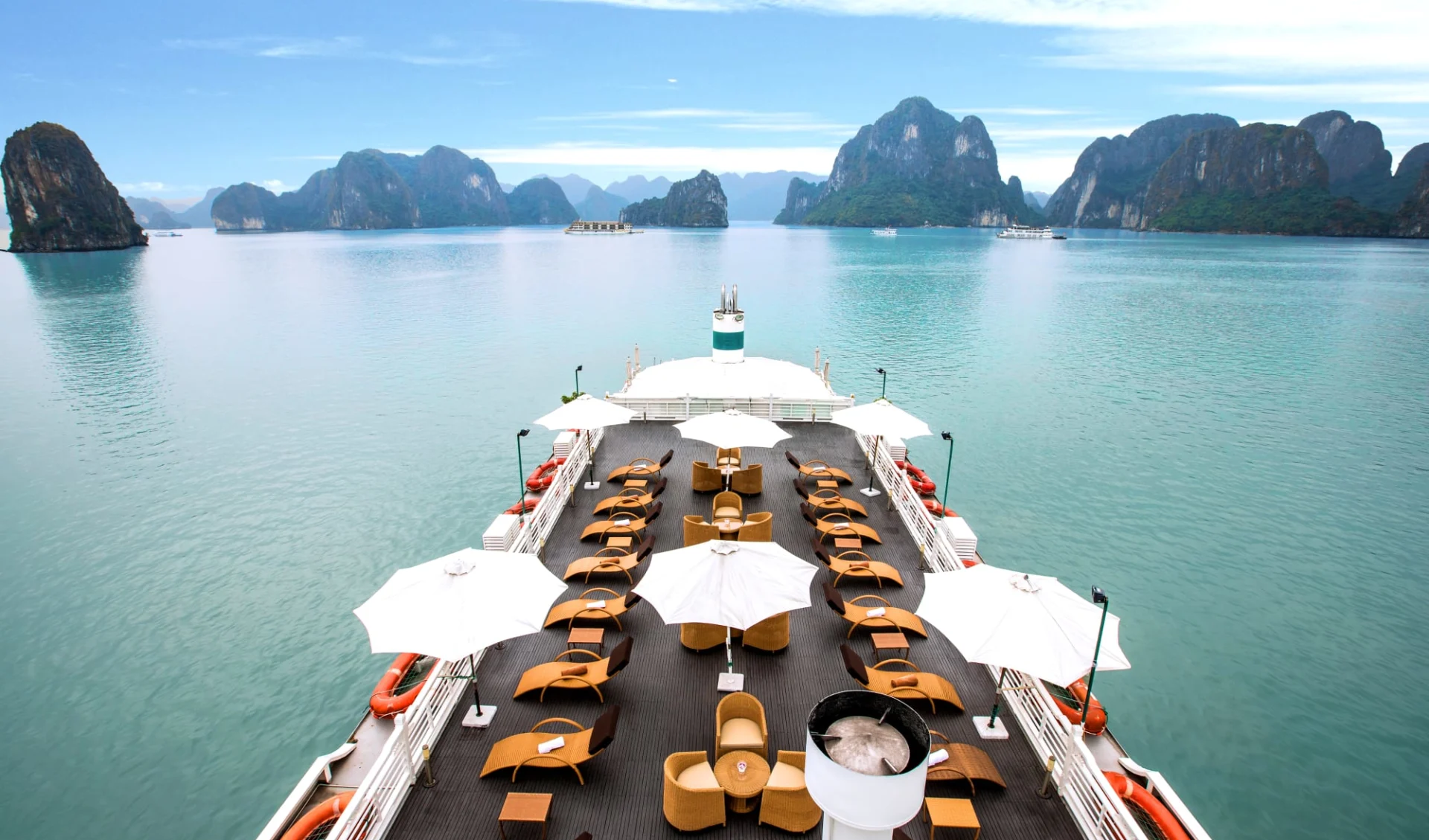 Halong Bucht Kreuzfahrten mit «The Au Co» 3D ab Hanoi: Sundeck - 2 Halong Bucht Kreuzfahrten mit «The Au Co» 3D ab Hanoi: Sundeck - 2