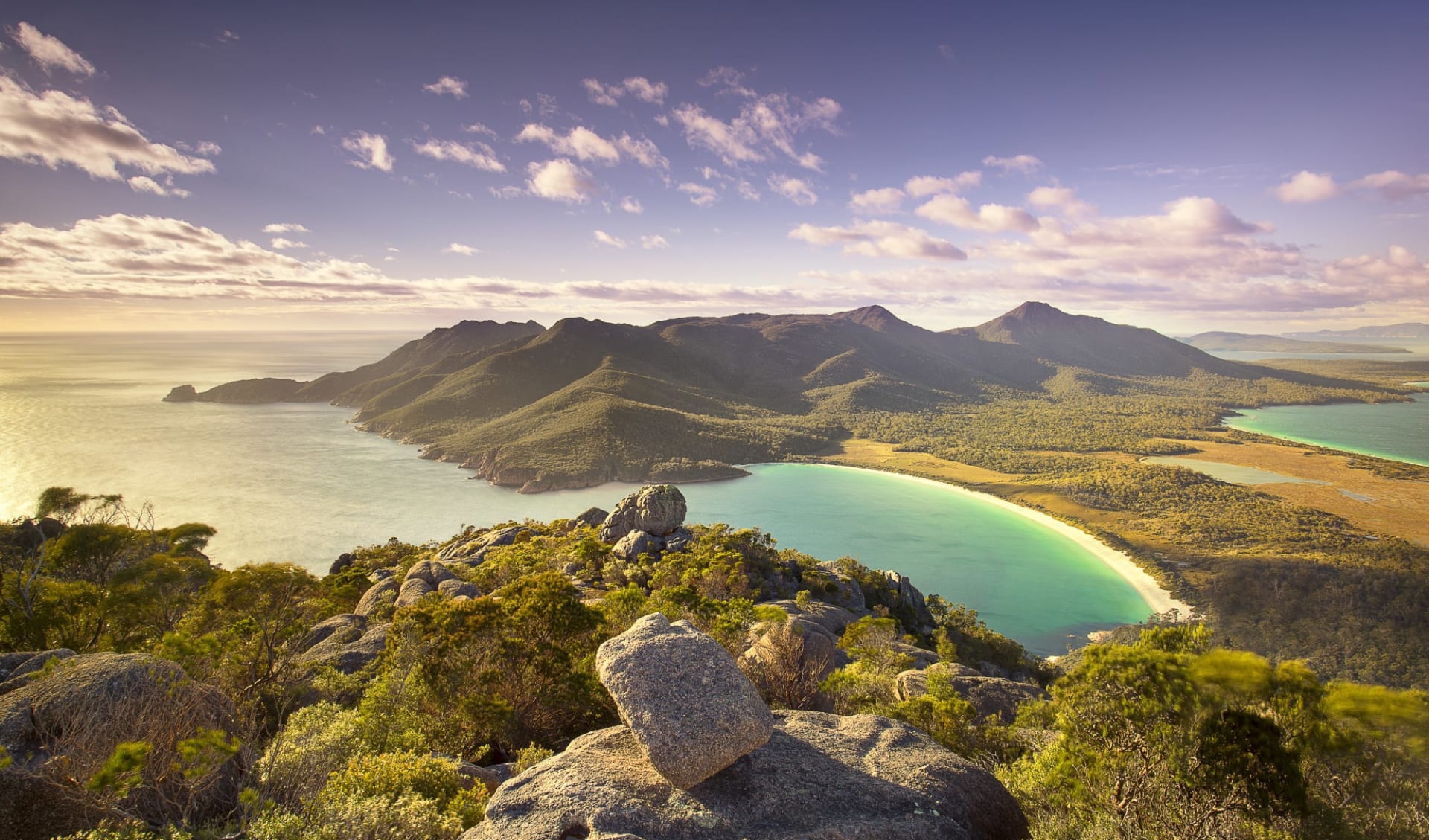 Höhepunkte Tasmaniens ab Hobart: Top of Amos über Wineglass Bay Höhepunkte Tasmaniens ab Hobart: Top of Amos über Wineglass Bay