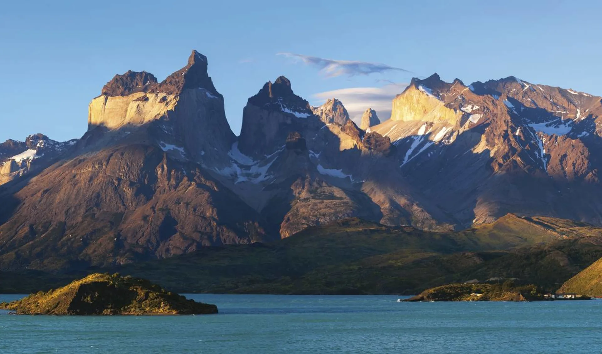 Zubucherreise Andes y Pampa ab Santiago de Chile: Torres del Paine Zubucherreise Andes y Pampa ab Santiago de Chile: Torres del Paine