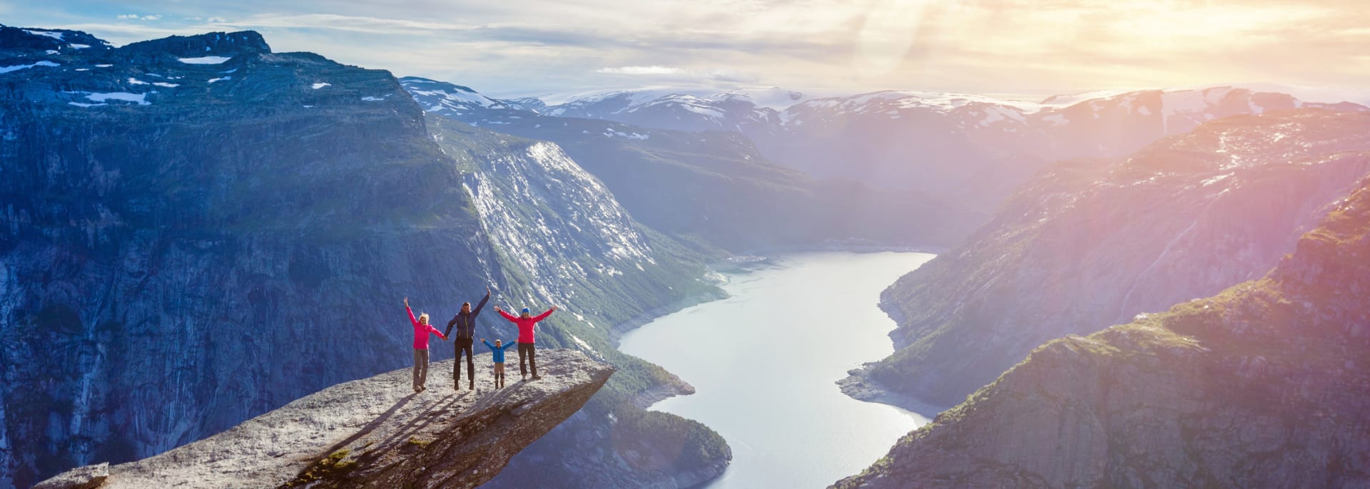 Reisen mit Kindern, Trolltunga, Skandinavien Reisen mit Kindern, Trolltunga, Skandinavien