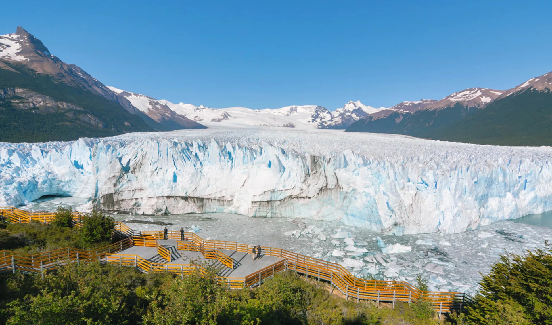 Privatreise Perito Moreno und Torres del Paine ab El Calafate: Argentinien - Perito Moreno - Blick an Gletscher