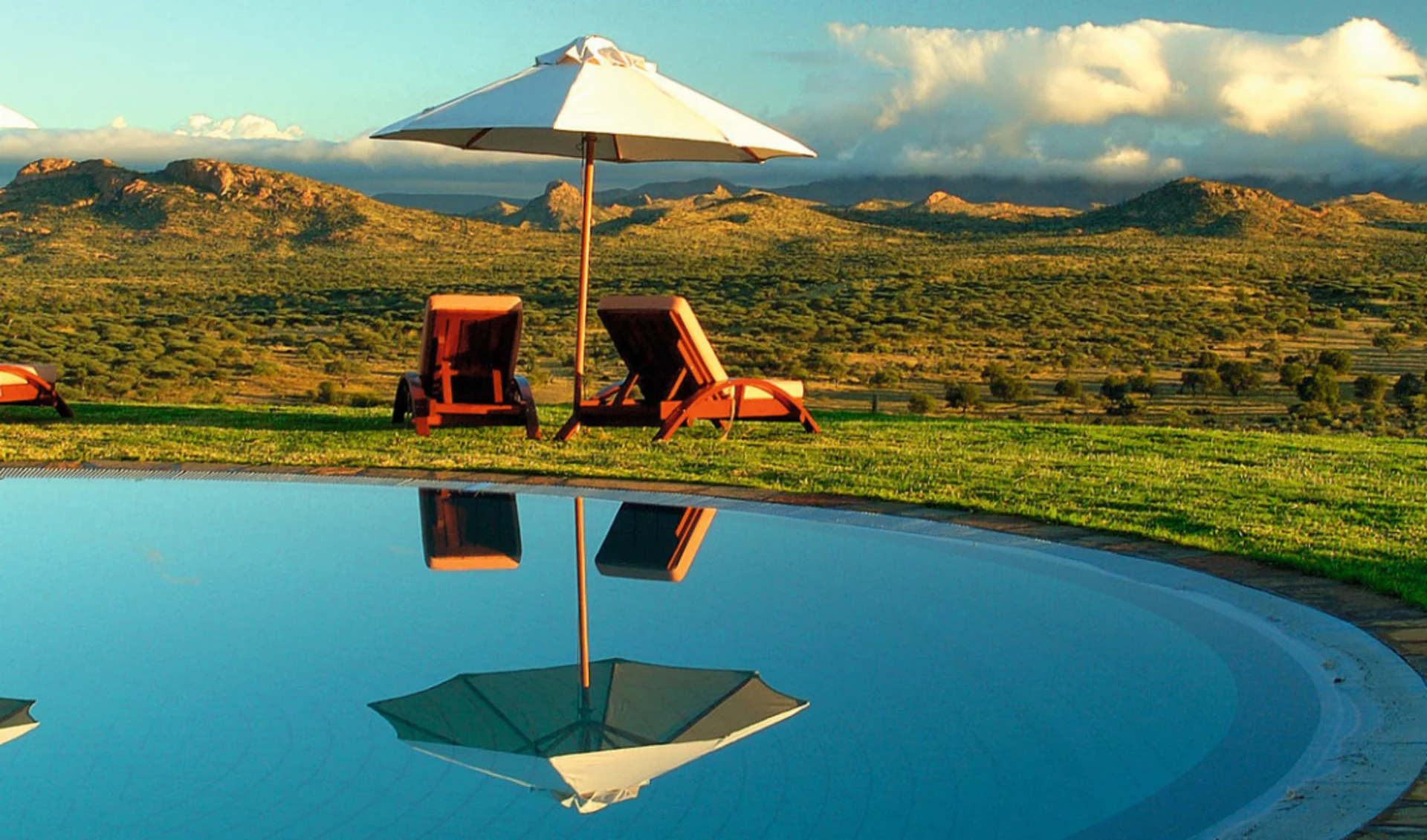 GocheGanas Nature Reserve & Wellness Village in Windhoek Region: GocheGanas Nature Reserve & Wellness Village - Ausblick von Pool aus