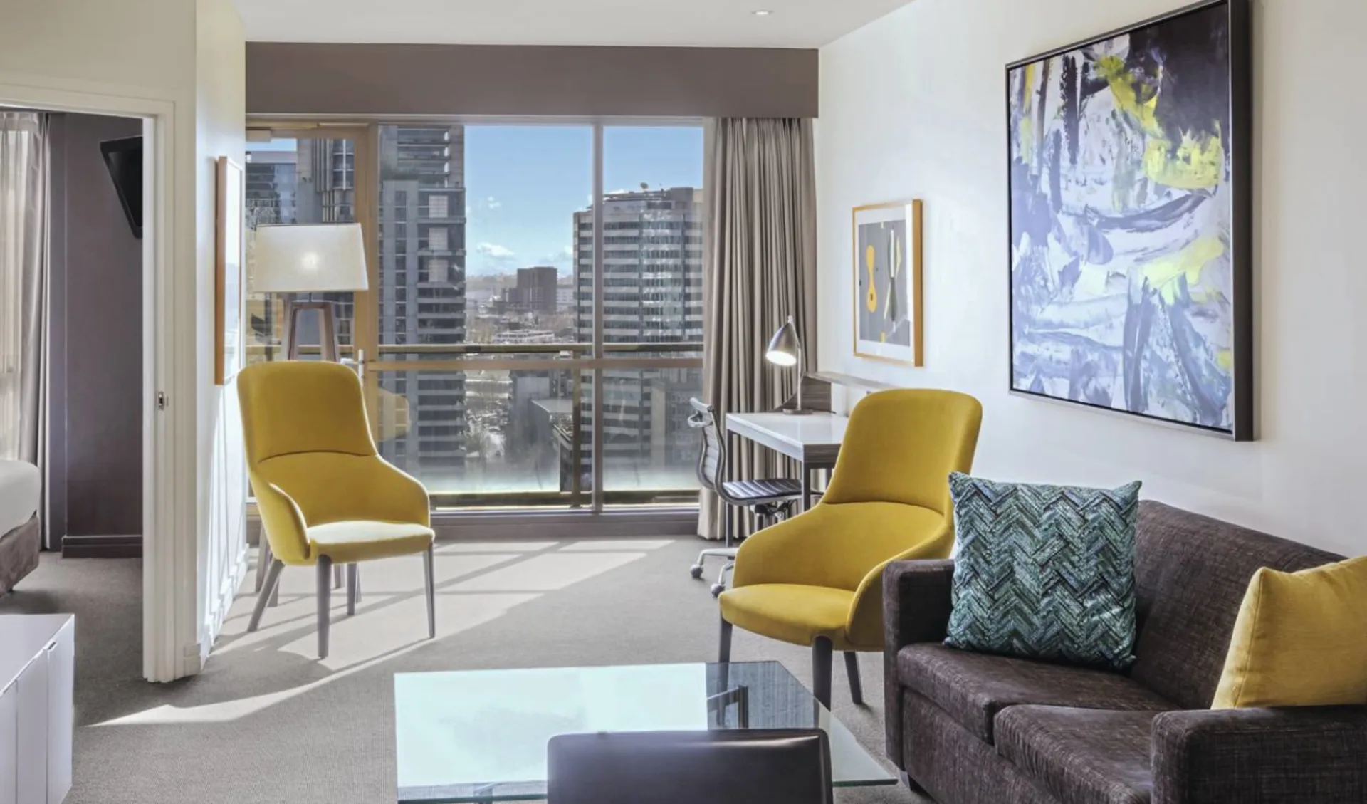 Adina Apartment Hotel Melbourne:  Adina Apartment Hotel Melbourne - Two Bedroom Apartment Lounge 2017