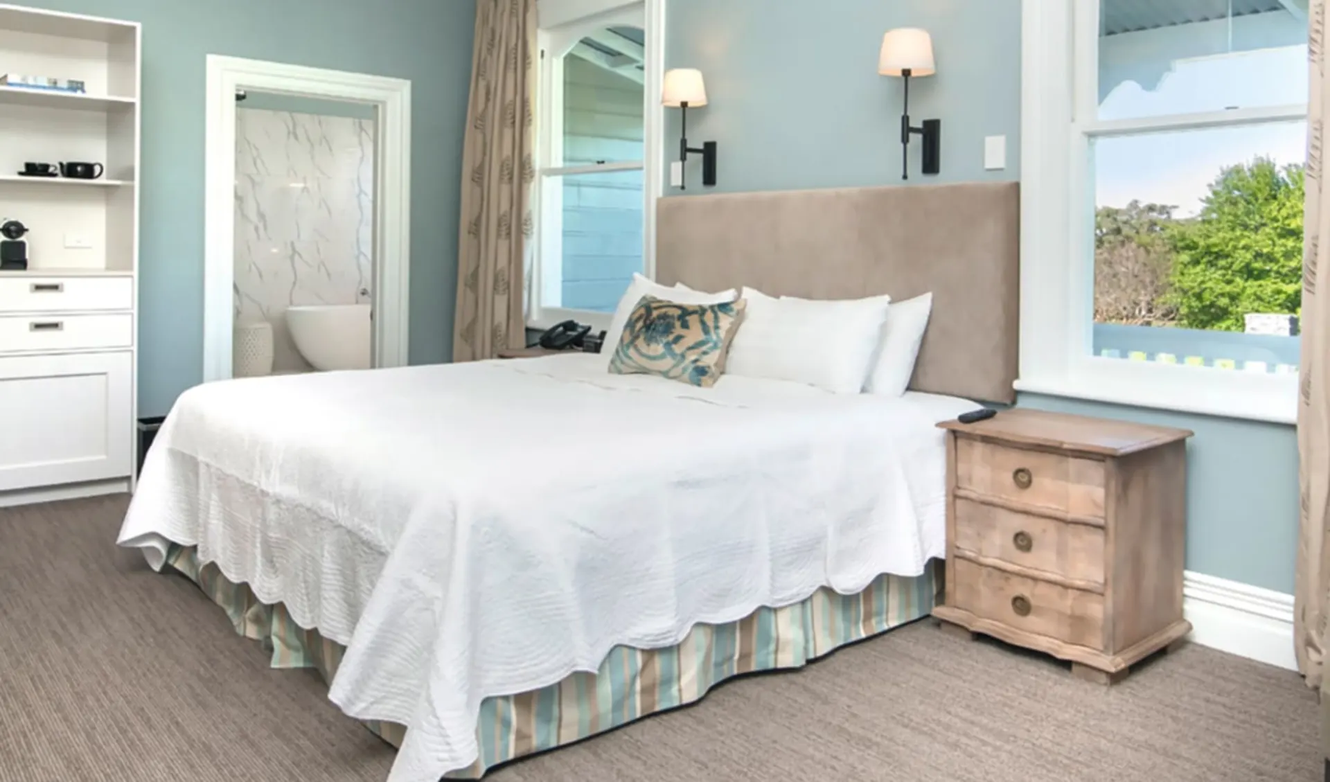 The Marlborough Lodge in Blenheim:  The Marlborough Lodge Blenheim Neuseeland  Premium Lodge Suite 2017