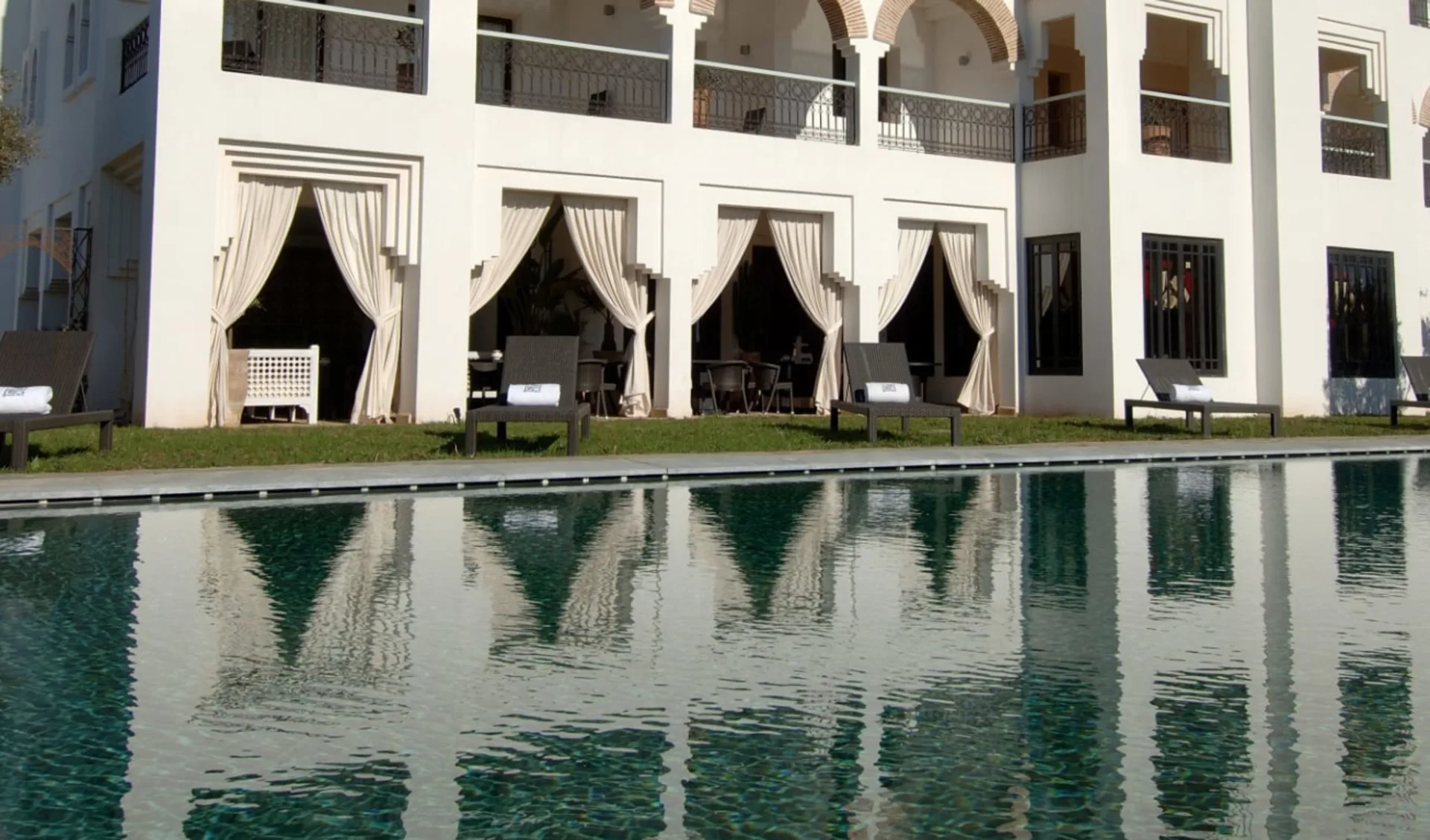 Riad Villa Blanche in Agadir: côté piscine