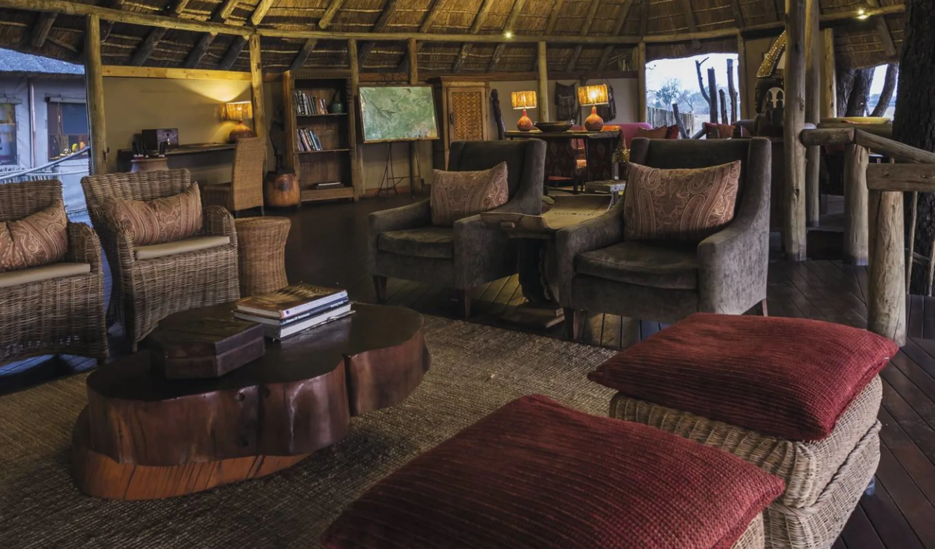 Wilderness Savuti Camp in Savuti Region: facilities Savuti Camp - Lounge mit Sessel c Wilderness Safaris