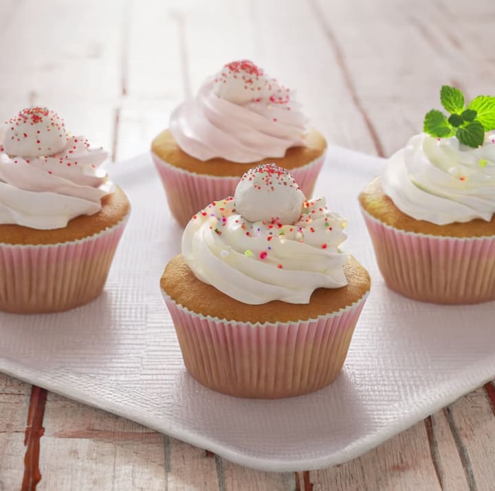 Petits gâteaux aux couleurs pastel