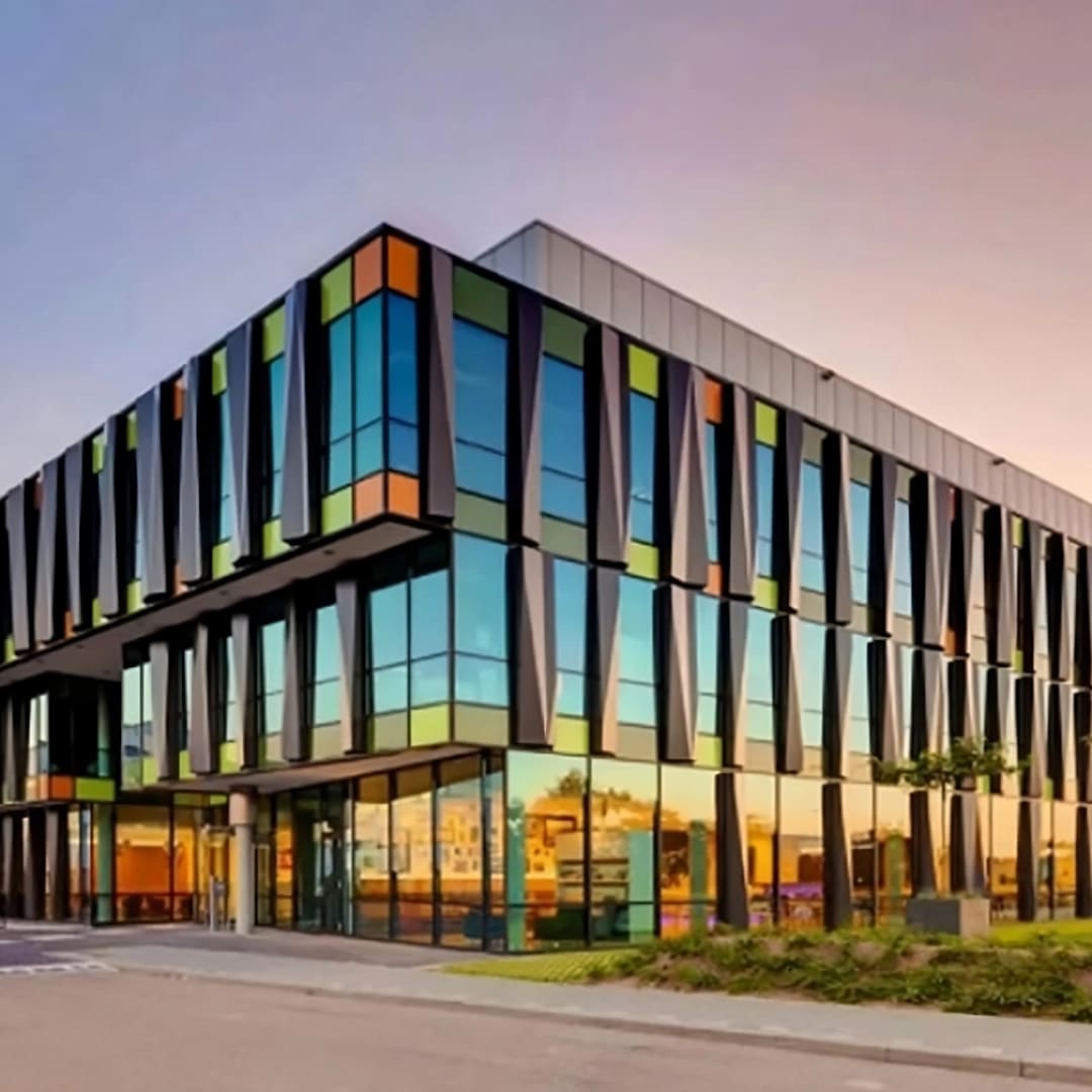An outdoor view of the Kraft Heinz Research Development Center building.
