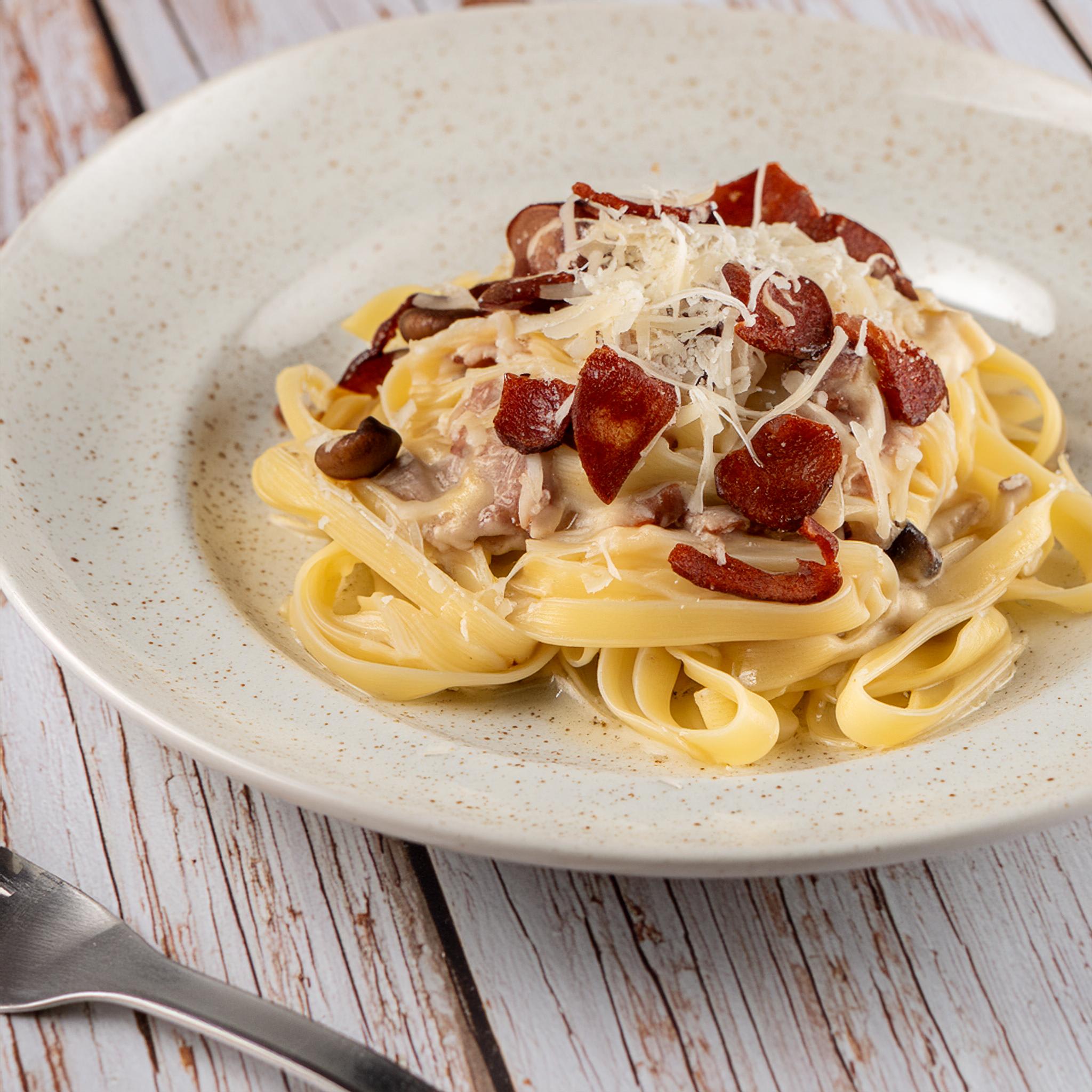 Creamy mushroom & chicken fettuccine