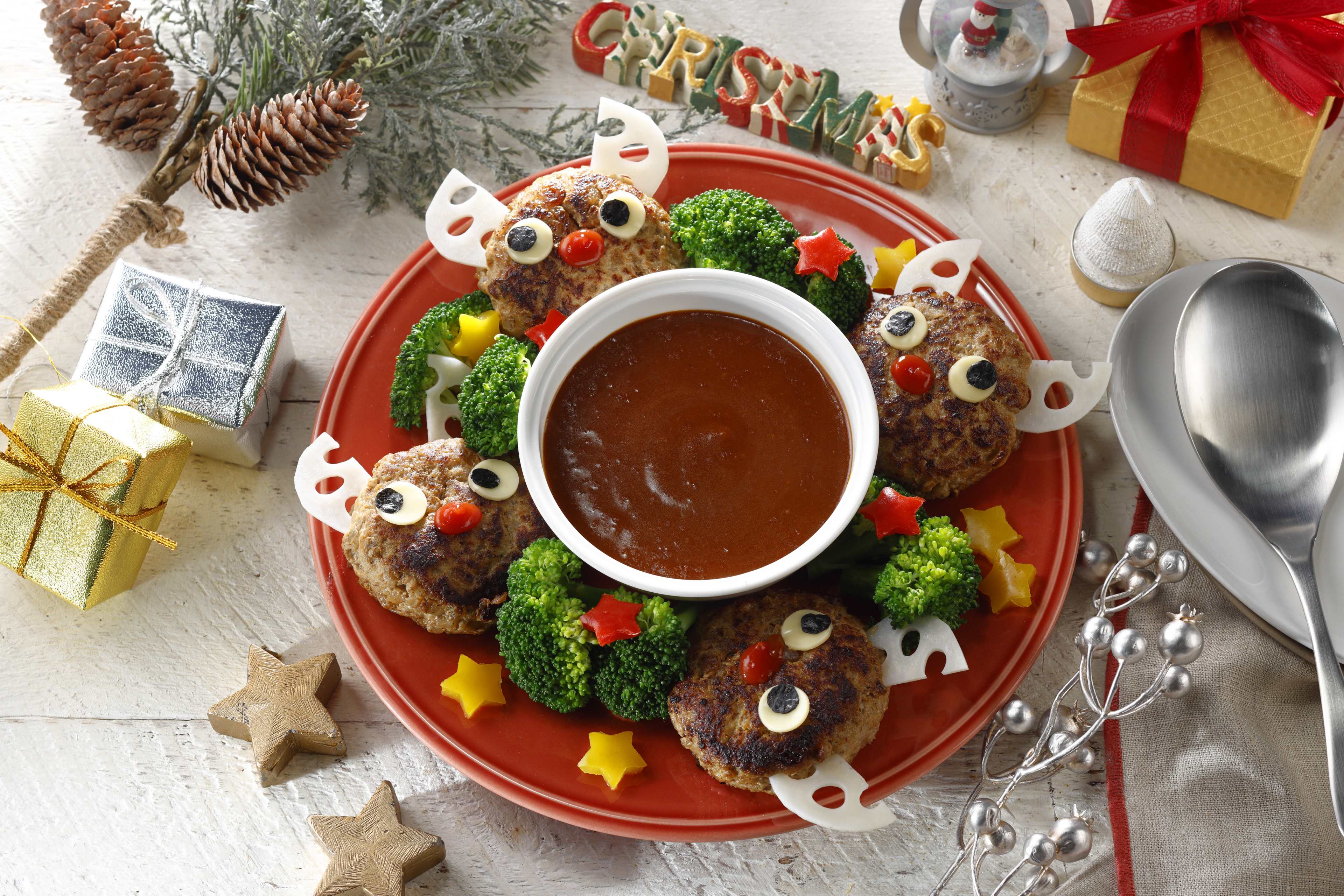 トナカイのリースハンバーグ | HEINZ | Japan | Recipes - Kraft Heinz