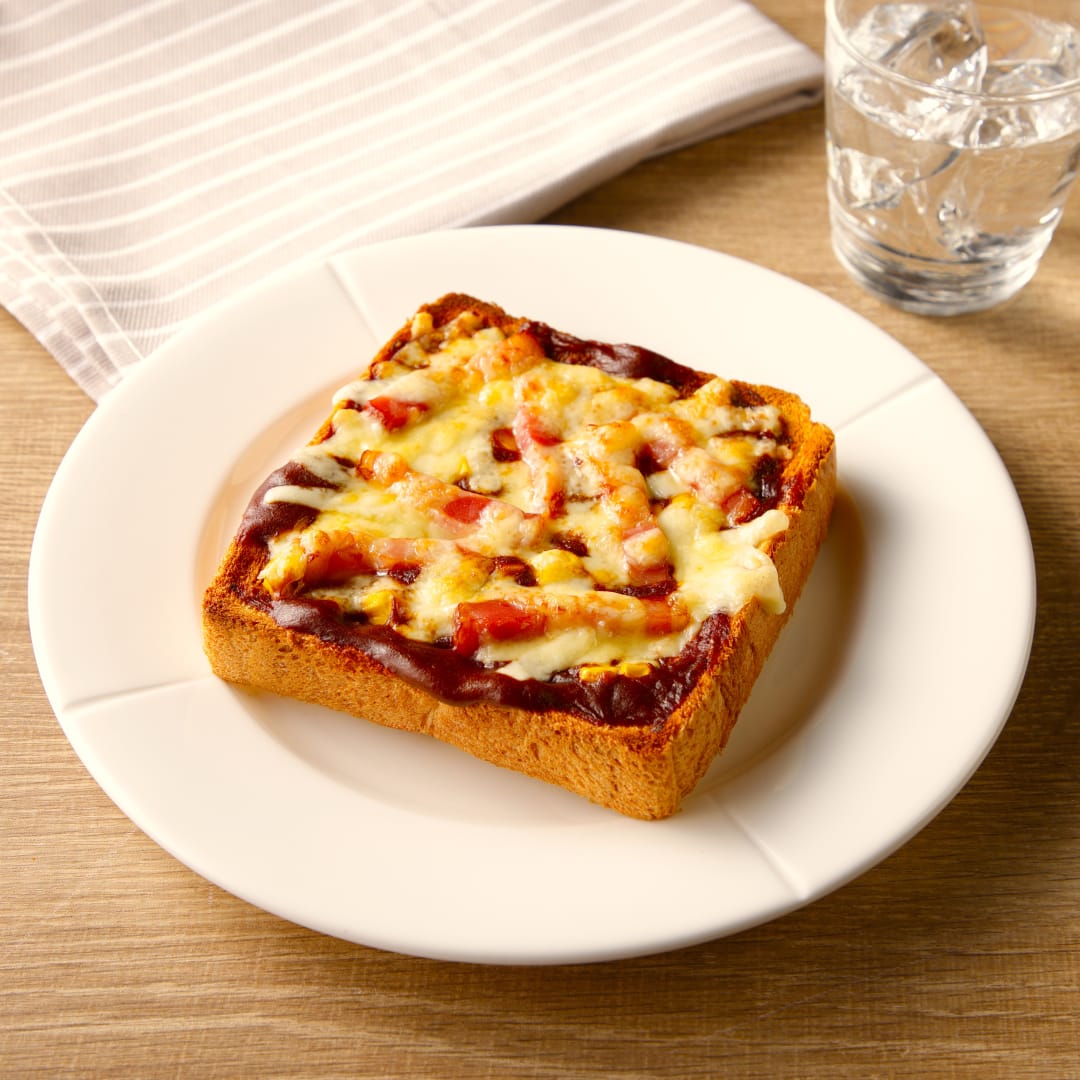 かけて焼くだけ！デミチーズトースト