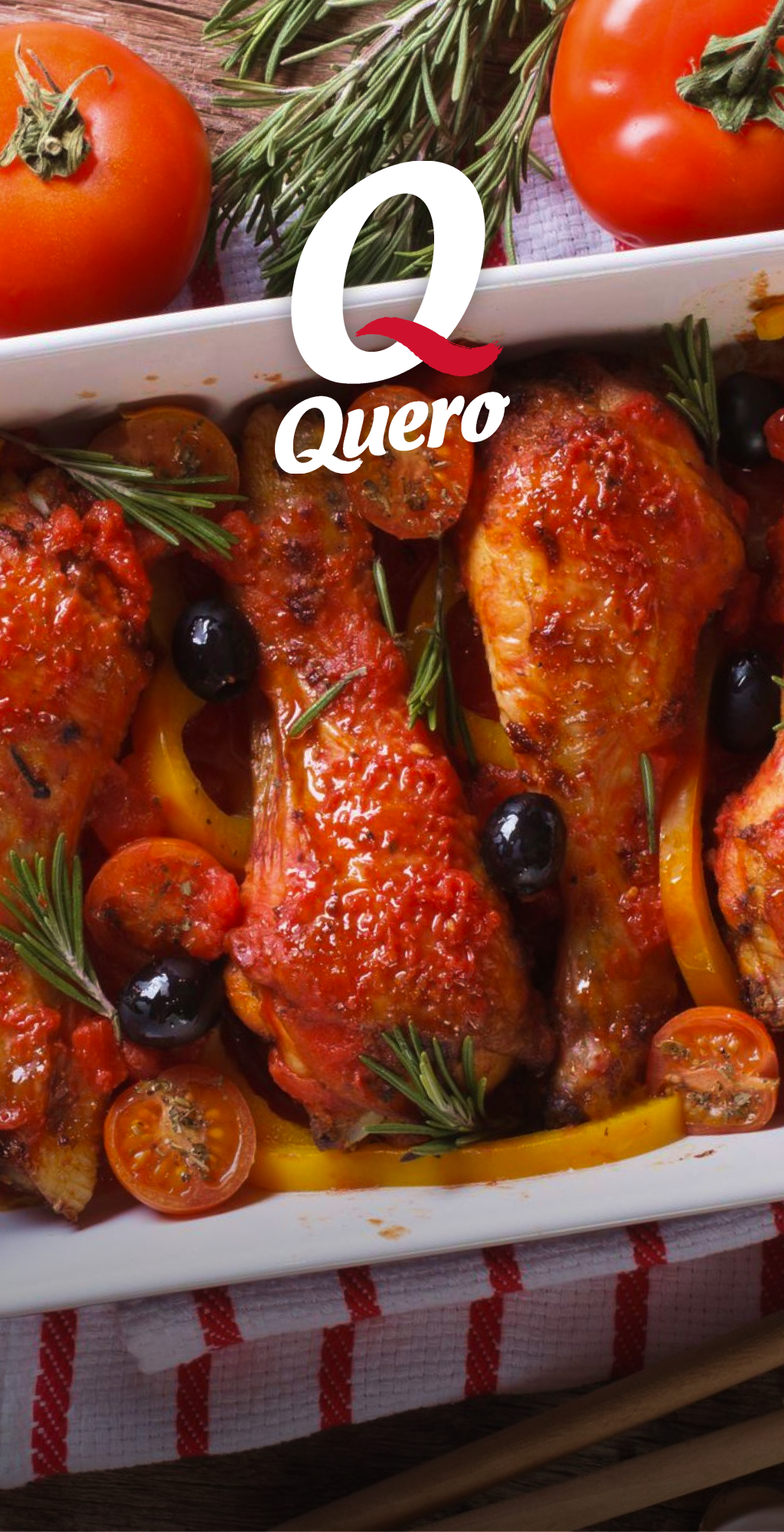 Prato de coxas de frango ao molho de tomate com legumes.