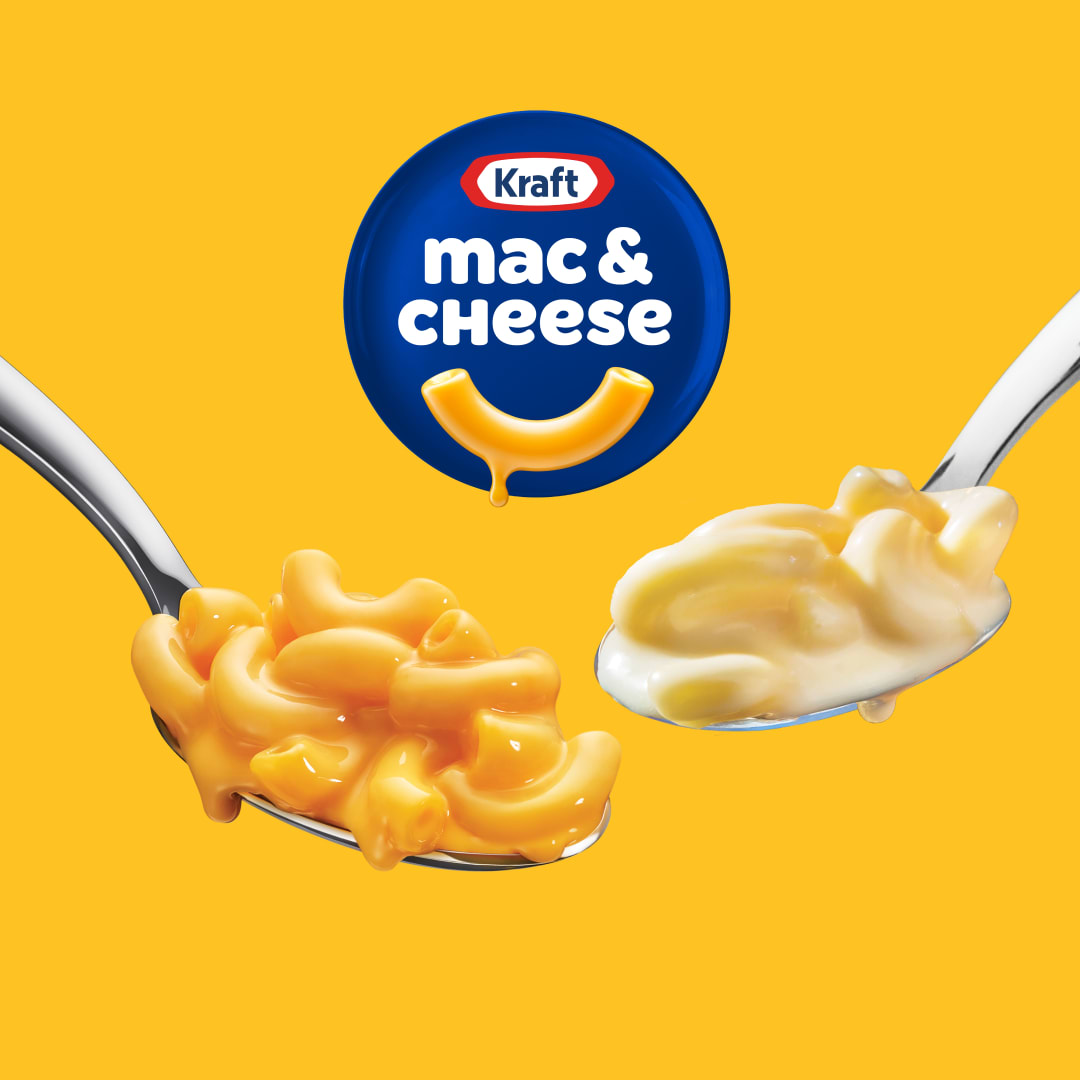 Two spoonfuls of creamy Mac & Cheese over a yellow background, with the Kraft Mac and Cheese logo