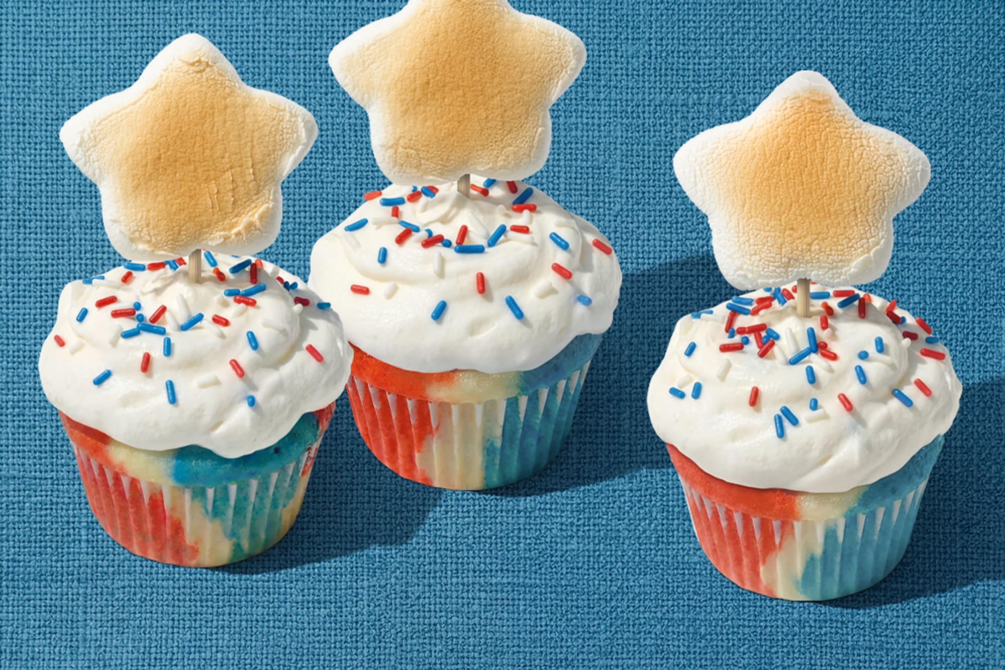 Star-Mallow Cupcakes 