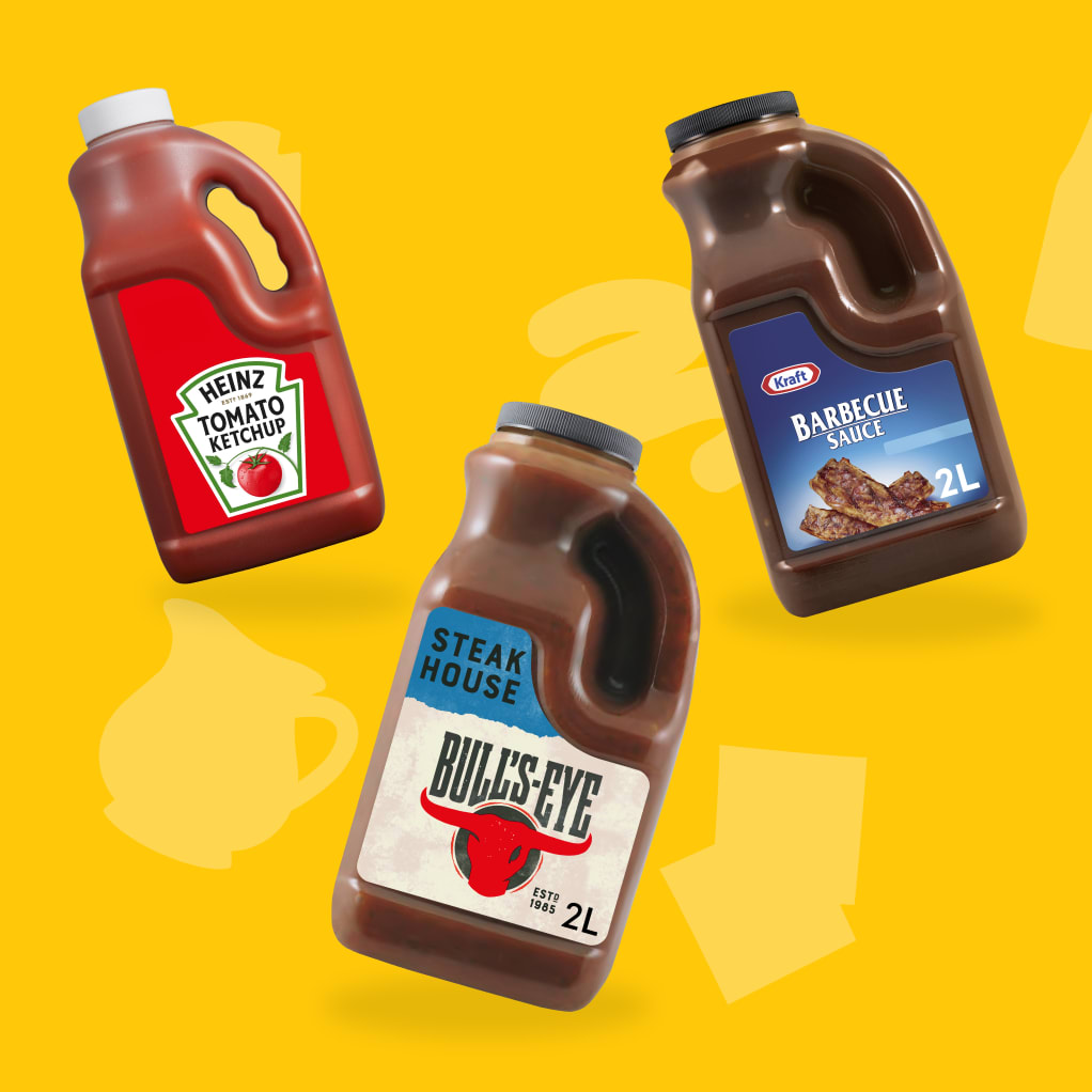 Drei Saucenflaschen: Heinz Ketchup, Kraft Barbecue-Sauce und Bull's-Eye Steakhouse-Sauce.