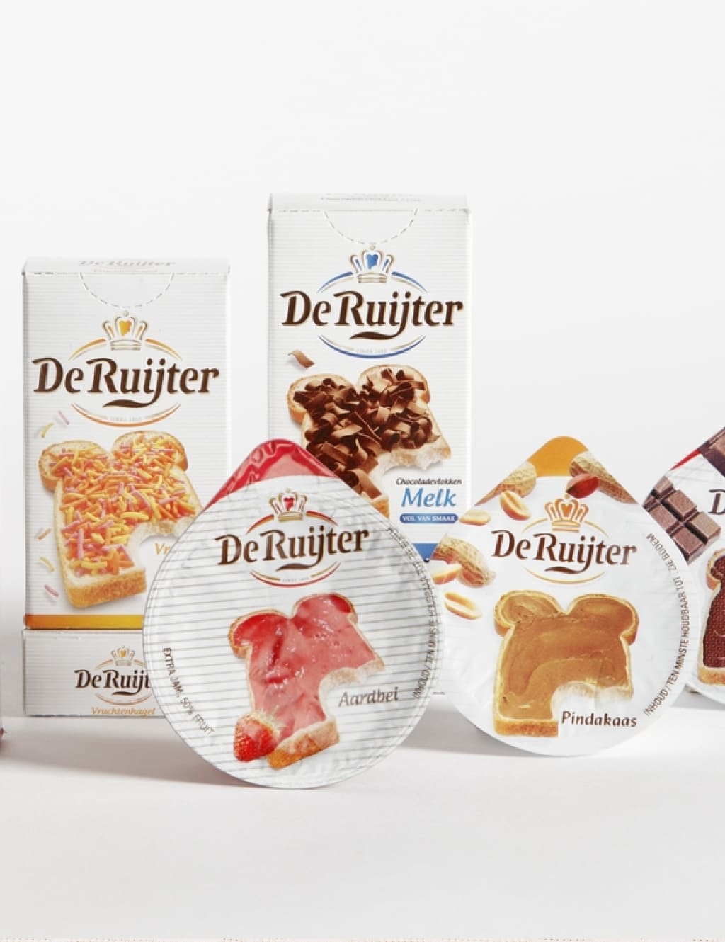 Images of various De Ruijter packages with chocolate, fruit, and peanut spreads.