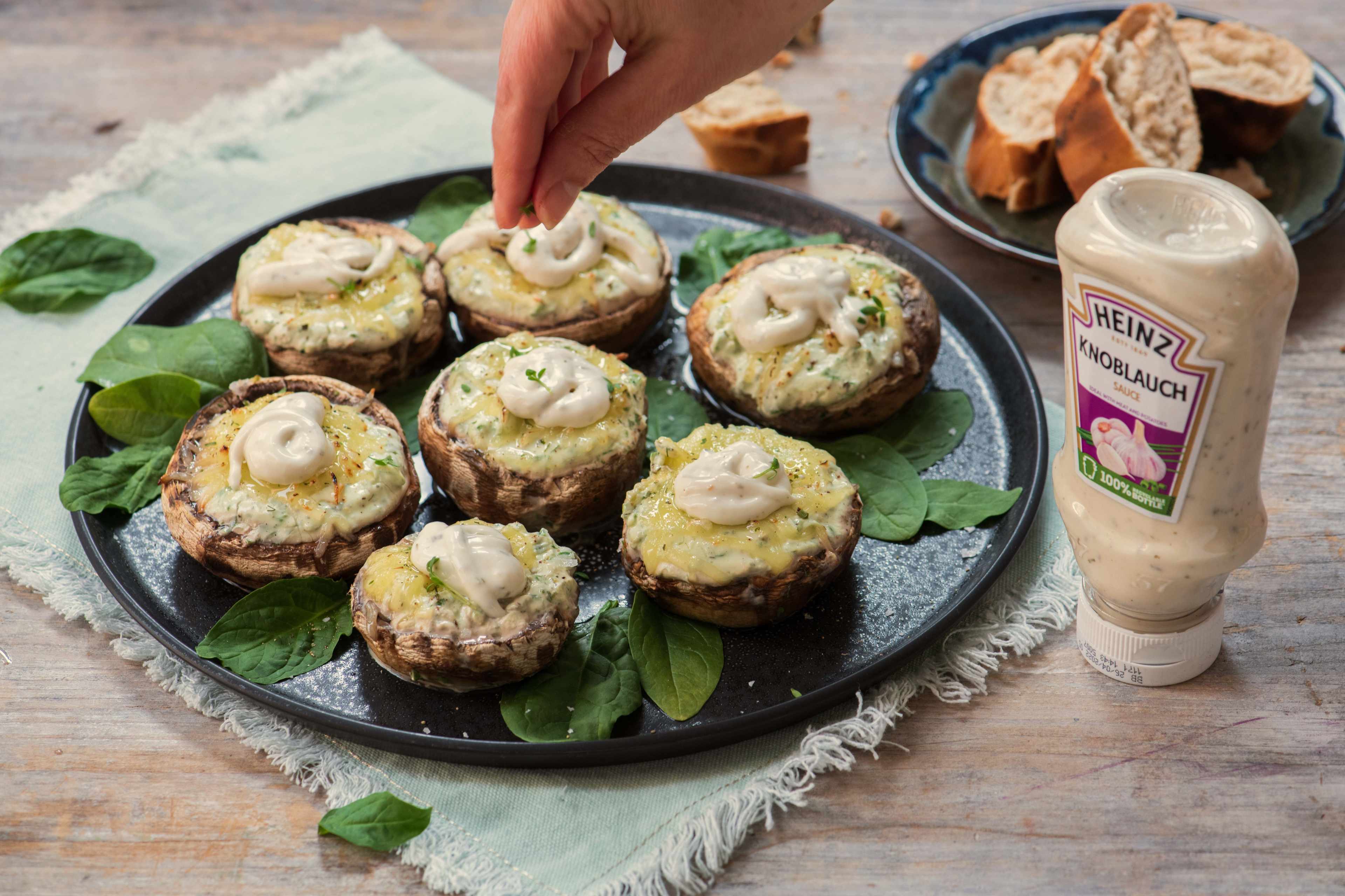 Gefüllte portobello pilze