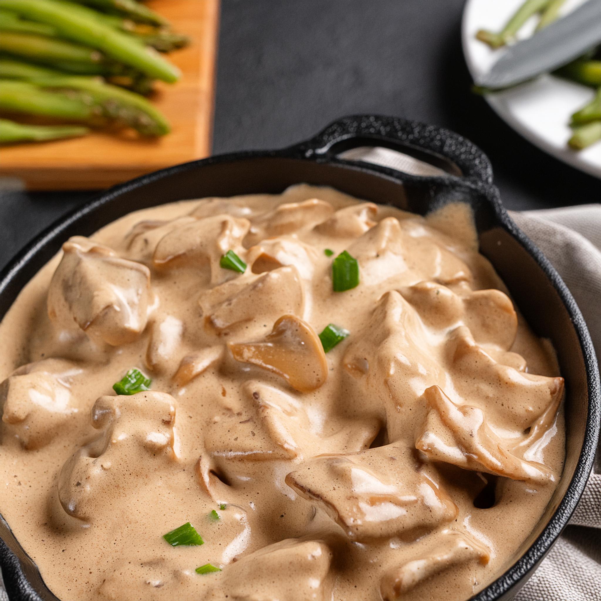 Creamy mushroom and chicken stroganoff