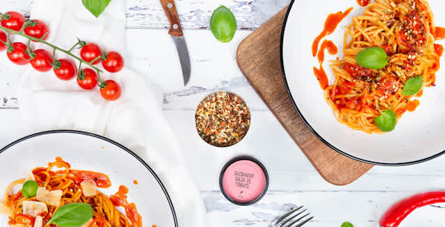 ¿Cómo sazonar la salsa de tomate?