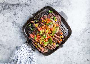Flank Steak mit Gemüse Salsa
