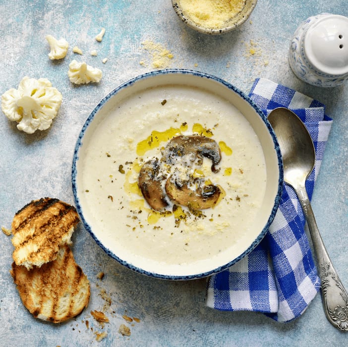 Blumenkohlsuppe mit Toppings