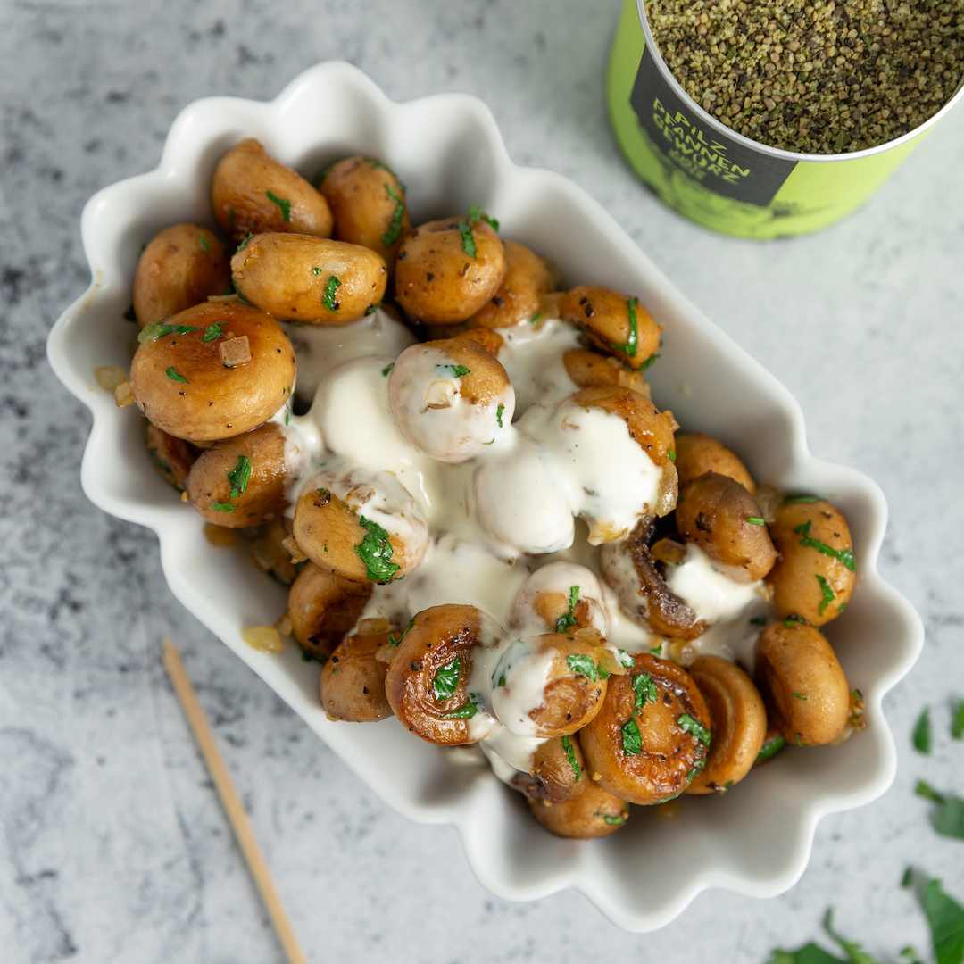 Champignons mit Knoblauchdip