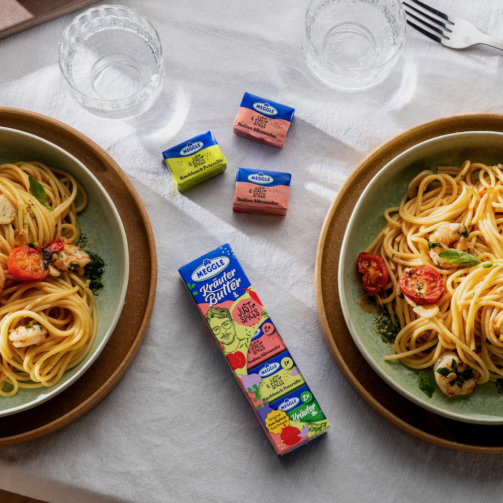 Cremige Knoblauch Spaghetti mit Garnelen mit MEGGLE x Just Spices Kräuterbutter