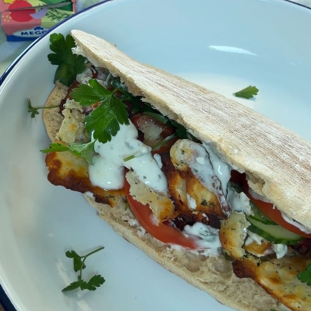 Halloumi Pita mit MEGGLE x Just Spices Kräuterbutter