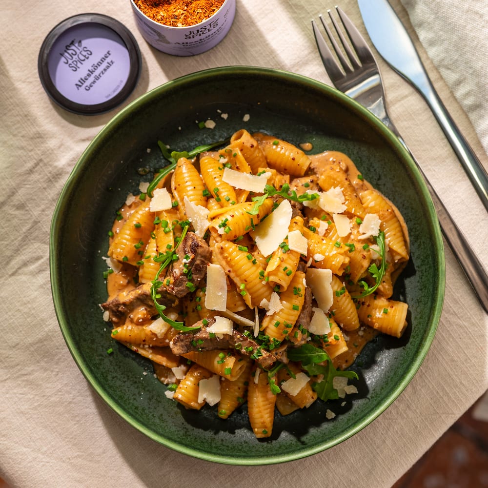 Pasta mit Steakstreifen