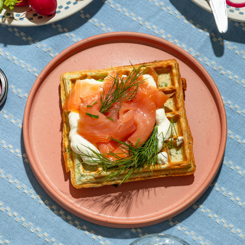 Pikante Waffeln mit Lachs