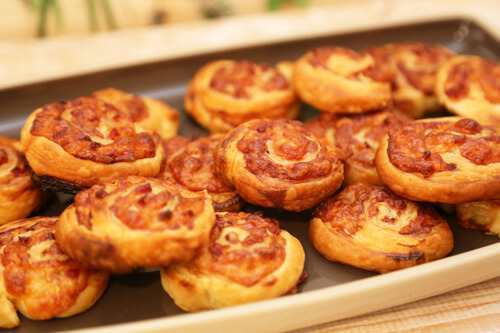 Blätterteig-Pizzaschnecken mit Thermomix®