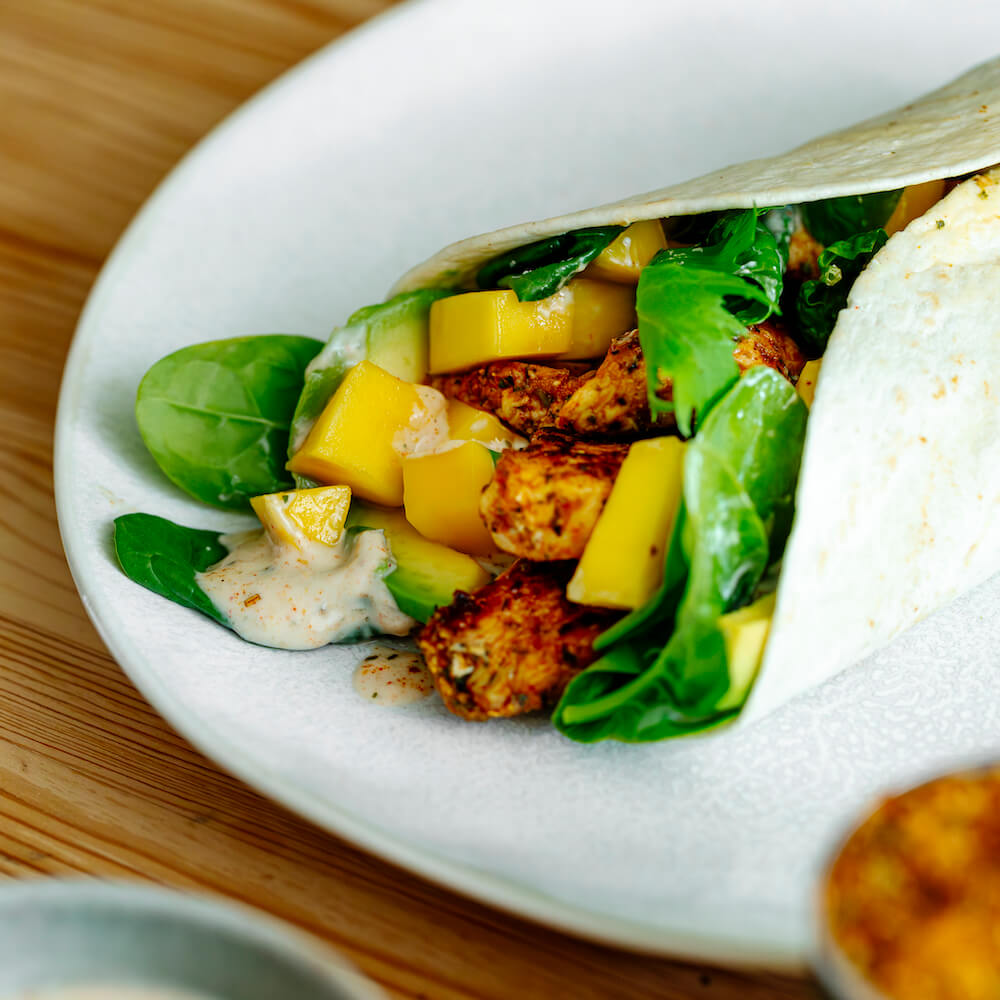 Wrap de pollo con salsa de yogur