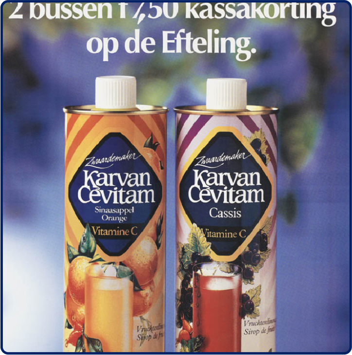 Twee vintage flessen Karvan Cévítam-sap.