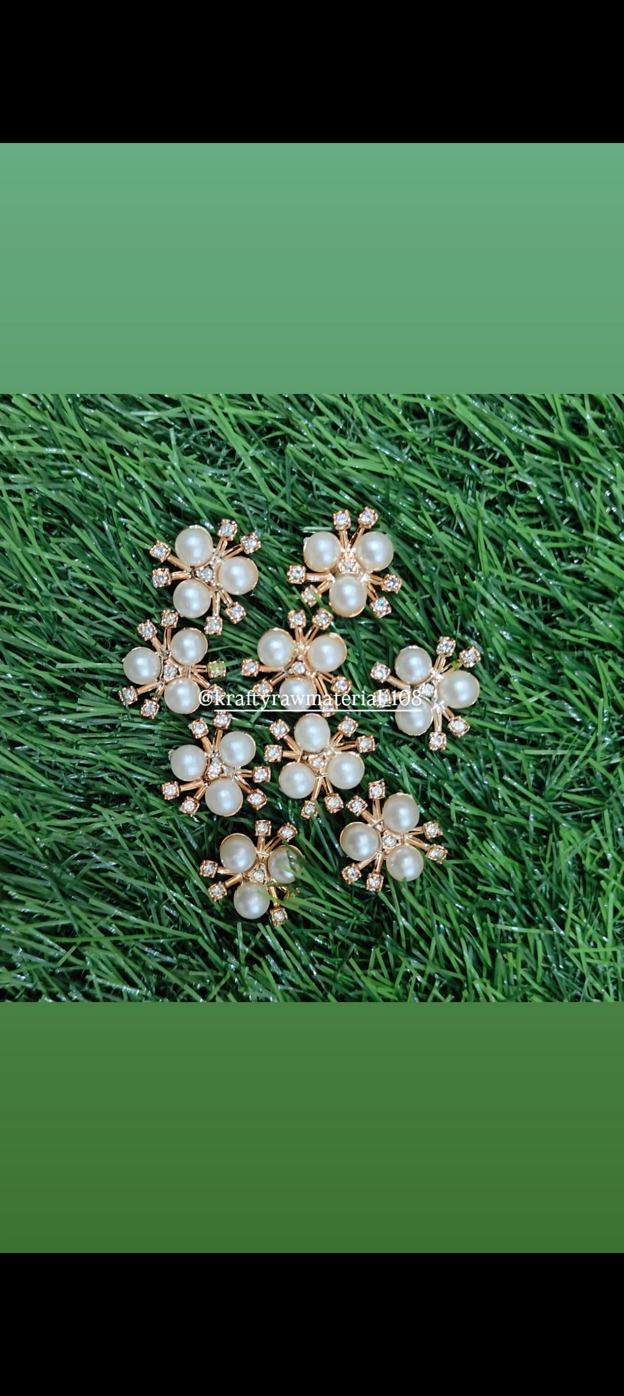 Decorative flower patch 