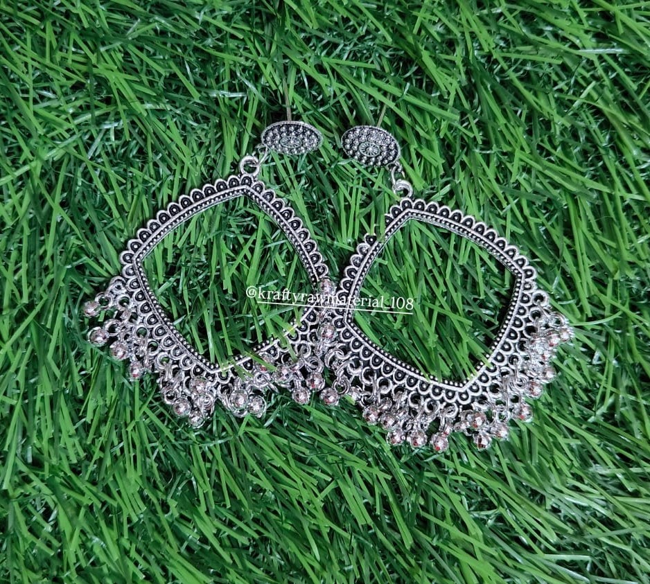 Jhumka A 